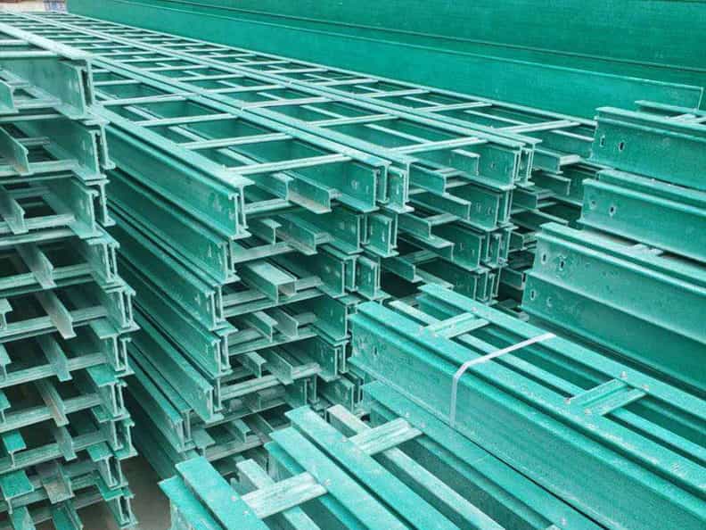 <b>玻璃钢桥架</b>