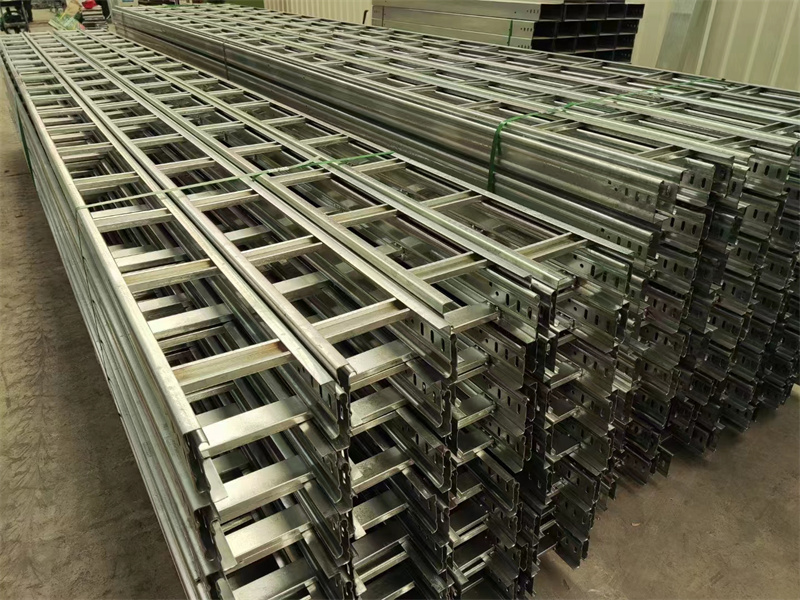 <b>梯式电缆桥架</b>