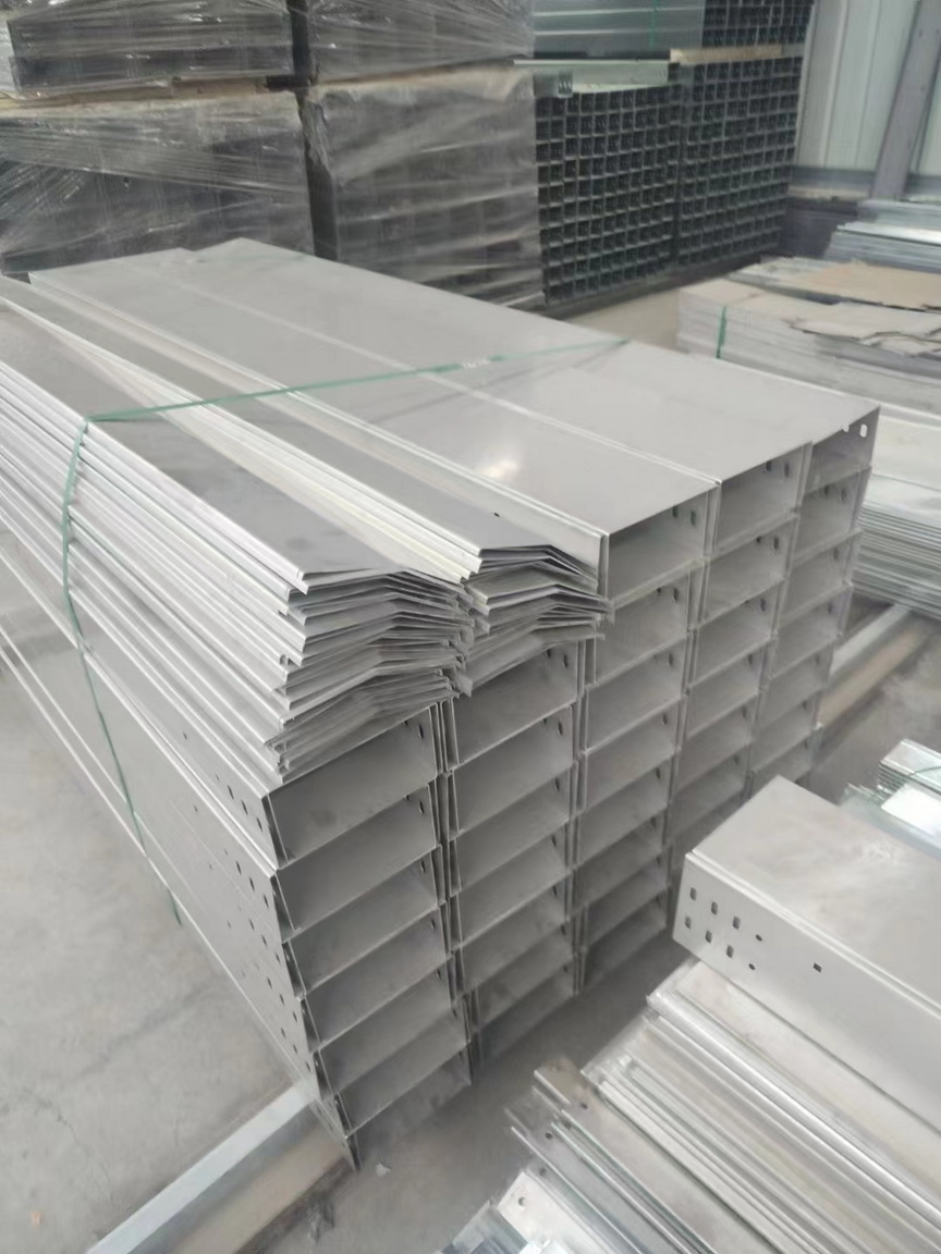 <b>不锈钢电缆桥架</b>