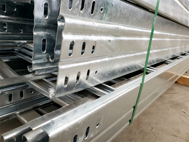 <b>热浸锌电缆桥架</b>