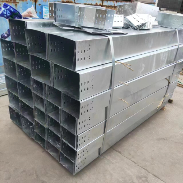 <b>热浸锌电缆桥架</b>